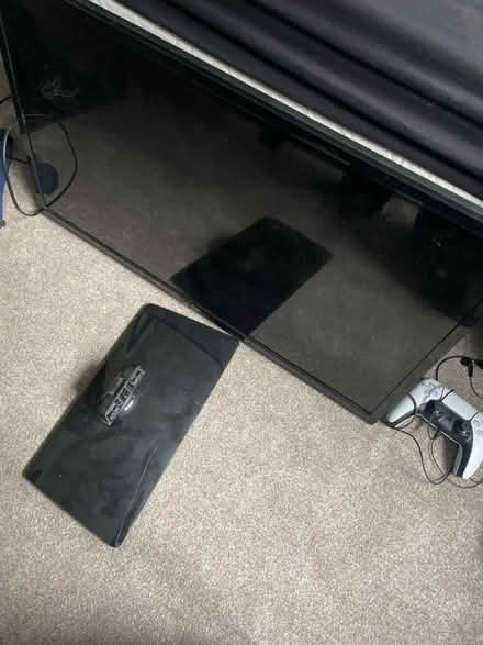 Photo of free 32in bush tv - Spares/repairs (Bradford BD2) #1