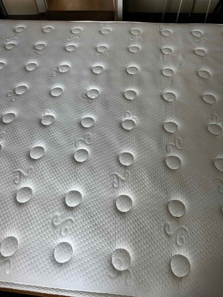 Photo of free Small double mattress (Central Watford WD23) #3