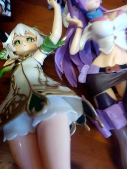 Photo of free Anime figures stands broken (Ashhill walk Bd47jf) #3