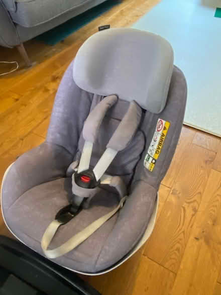 Photo of free Maxi Cosi Pearl pro car seat+isofix (Withington, M20) #2