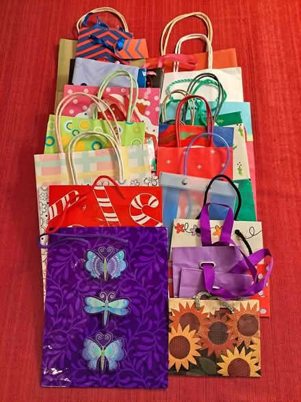 Photo of free Gift bags and tissue (69th Street, Upper Darby) #1