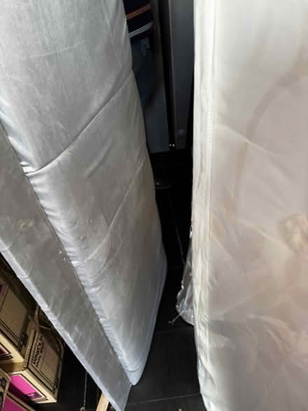 Photo of free 4ft 6” divan bed with headboard and two drawers excellent co (Bottesford NG13) #2