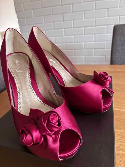 Photo of free Phase Eight size 4 (Middleton PO22) #4