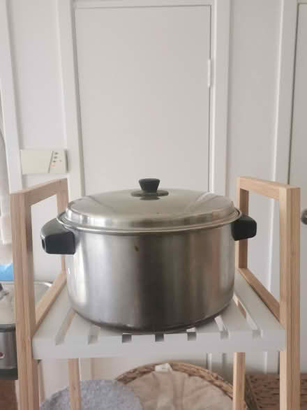 Photo of free Medium to large size pot (Mount Eden) #1