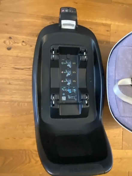 Photo of free Maxi Cosi Pearl pro car seat+isofix (Withington, M20) #4