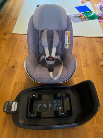 Photo of free Maxi Cosi Pearl pro car seat+isofix (Withington, M20) #1