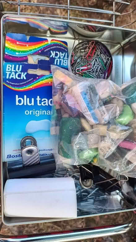 Photo of free pencil erasers / dog clips / paper clips / sticky labels (The Nurserylands TW12) #1