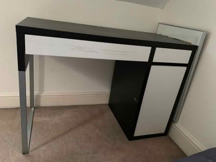 Photo of free Desk (Bernards Heath AL1) #1