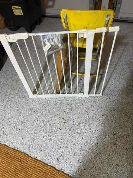 Photo of free Child security gates 2 (In Oakbrook area) #4