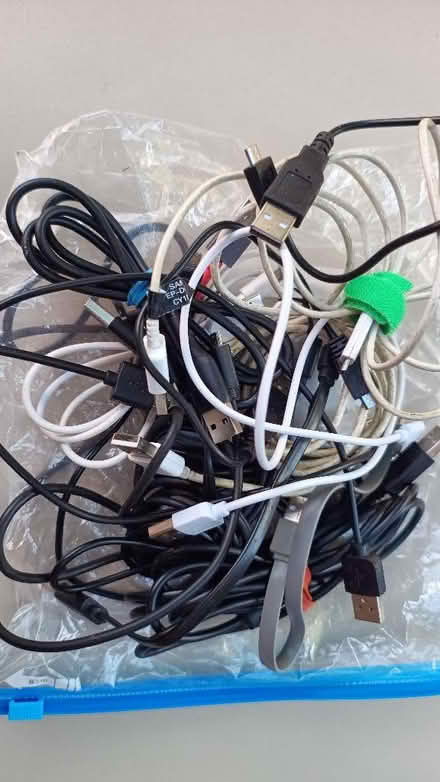 Photo of free old usb micro cables (The Nurserylands TW12) #1