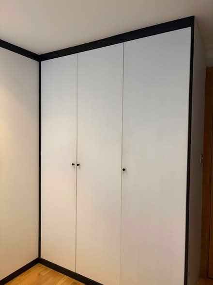 Photo of free White & Black Fitted Bedroom Wardrobes with Overhead St (King's Cross WC1X) #3