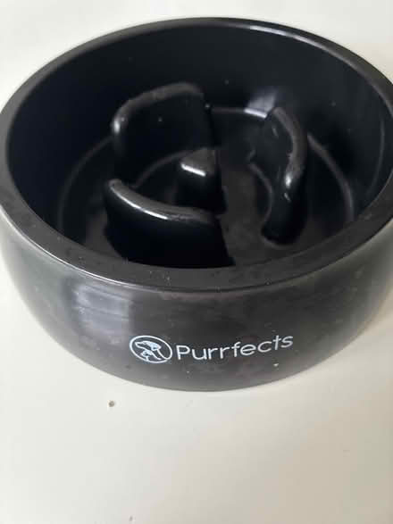 Photo of free Dog bowl (Oatlands KT13) #1