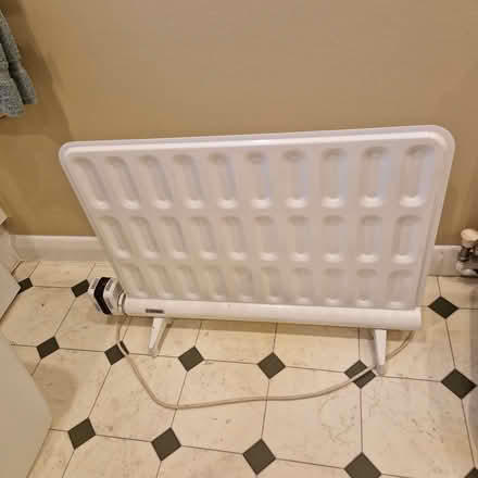 Photo of free Radiator (Barnes SW13) #3