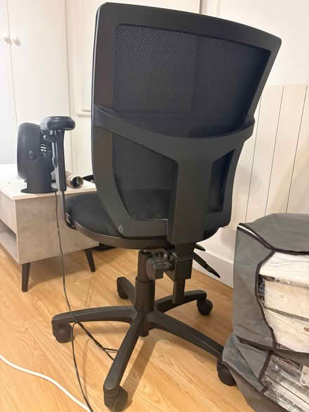 Photo of free office chair (Chelsea SW3) #1