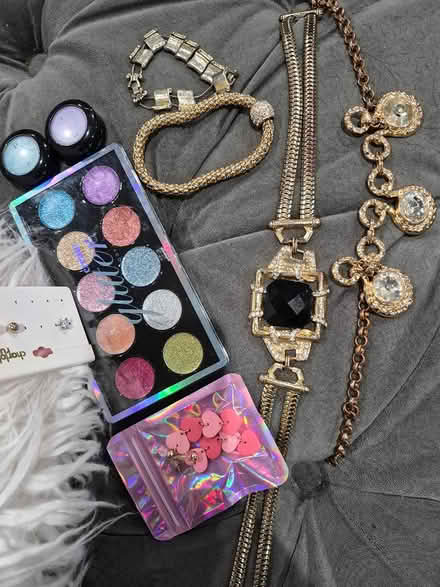 Photo of free Makeup & Jewelry (Bowie) #2