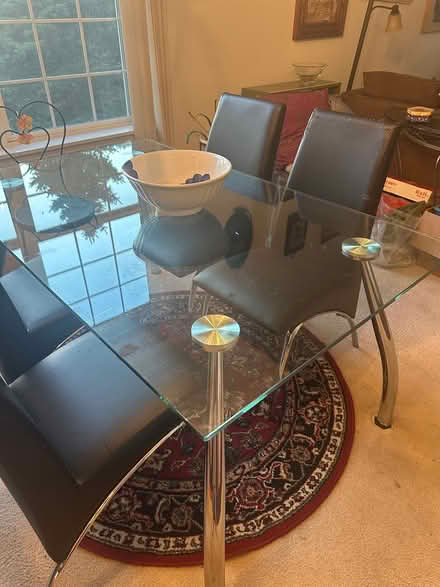 Photo of free Dining room table and chairs (crystal lake pingree station) #1