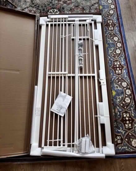 Photo of free Pet gate (Vauxhall SE11) #1