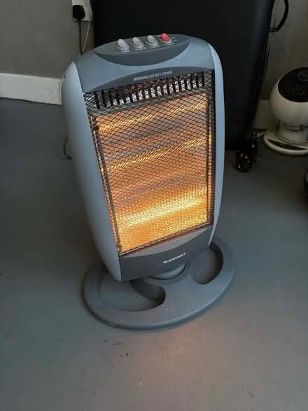 Photo of free Halogen heater (Ashton-U-Lyne OL6) #3