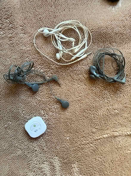 Photo of free Headphones (M8) #1