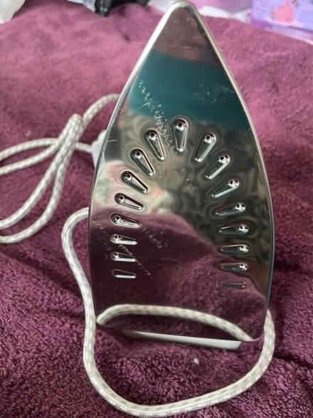 Photo of free Small steam iron (Littlehampton, BN17) #3