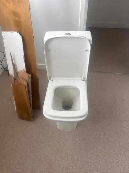 Photo of free WC (Upper Sydenham SE26) #2