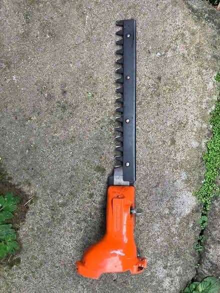 Photo of free hedge trimmer attachment (Belper DE56) #2