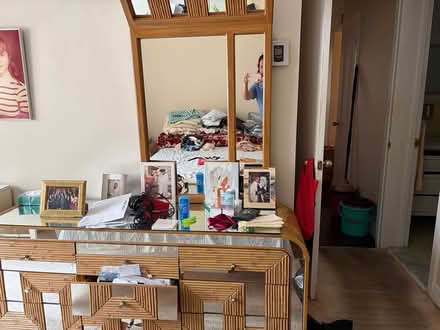 Photo of free Mural and a bed room set (Ville st-Laurent) #2