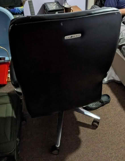 Photo of free Lazy boy office chair (CH61 5YG) #4