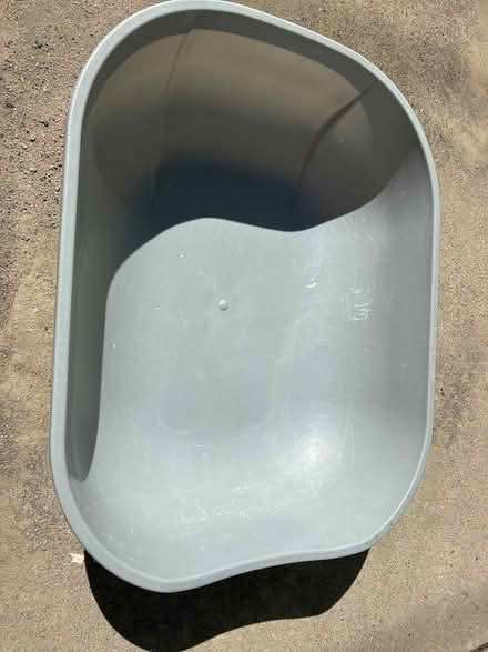 Photo of free Low litter box (01801) #1