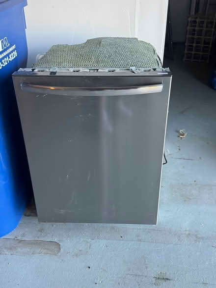 Photo of free Frigidaire gallery didhwasher (Corral de Tierra salinas) #1