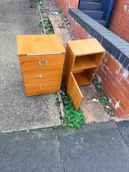 Photo of free Bedside drawers (Wednesbury WS10) #1