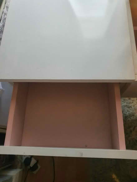 Photo of free white vanity unit (sinfin derby DE24) #3