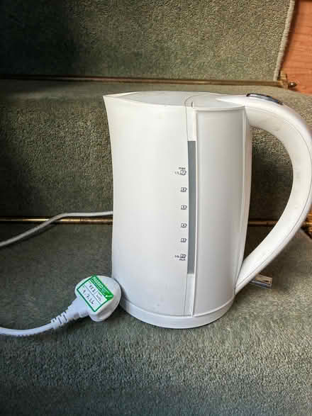 Photo of free Kettle (Little Herberts GL53) #1