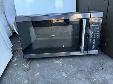 Photo of free Countertop microwave oven (Valencia Avenue, Sunnyvale) #1