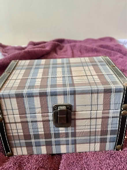 Photo of free Small patterned box (Littlehampton, BN17) #1
