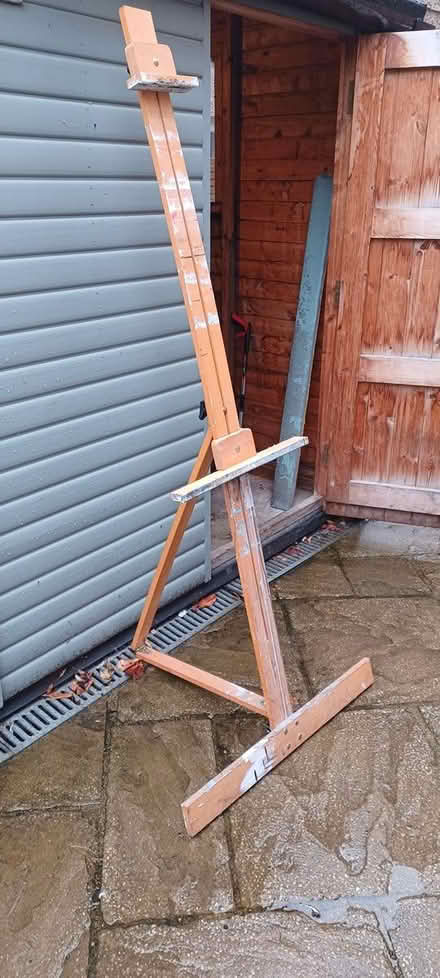 Photo of free Folding artist's easel (Loughborough central) #1