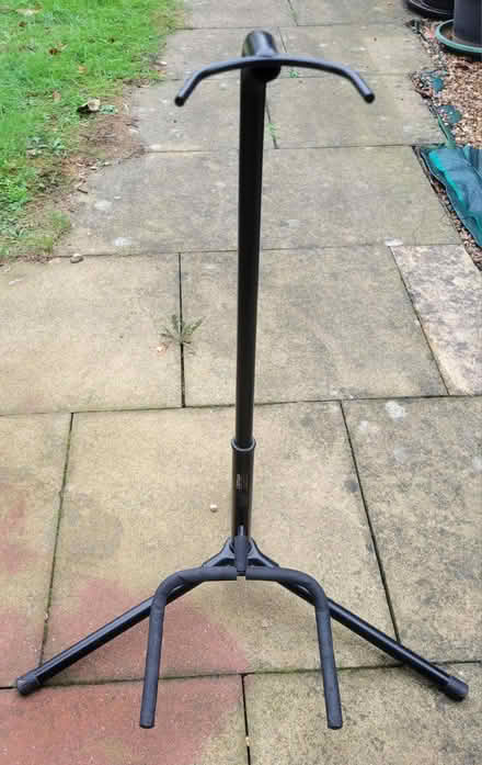 Photo of free Guitar stand (Letchworth SG6) #1