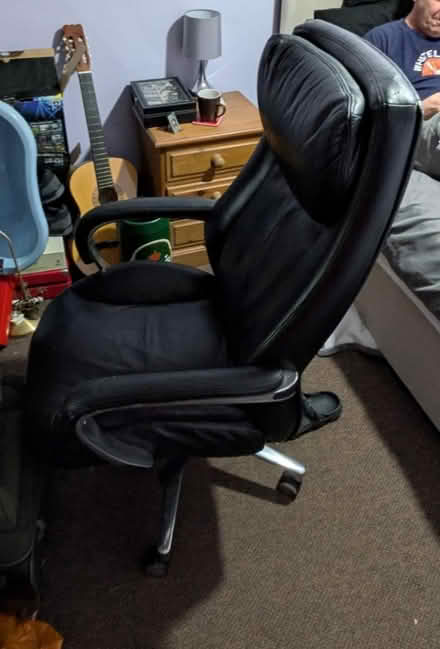 Photo of free Lazy boy office chair (CH61 5YG) #3
