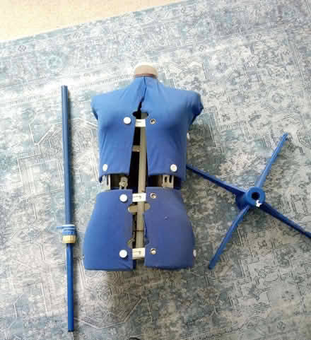 Photo of free Mannequin, broken (Woosehill RG41) #1