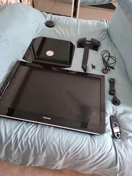 Photo of free 32" Toshiba HD LED TV (Ealing W5) #1