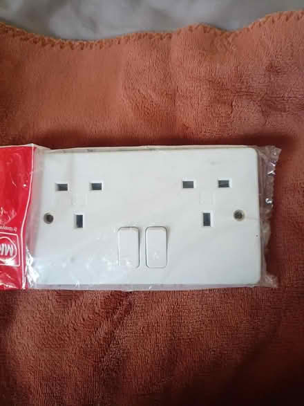 Photo of free Switch socket (D7 & D15) #2