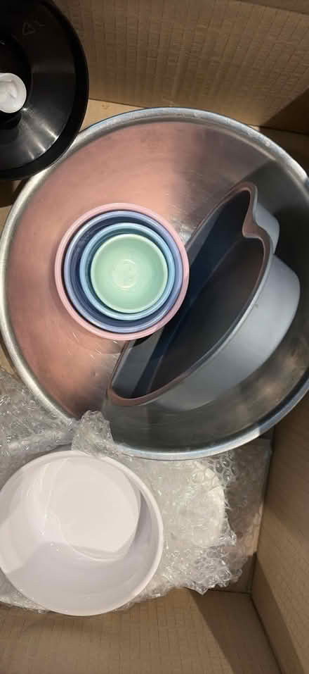 Photo of free Kitchen bowls and odds (Cheam SM2) #2