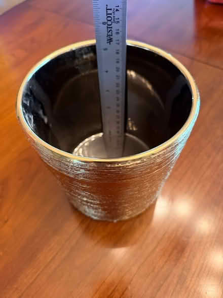 Photo of free Flower Vase (Central Alameda) #2