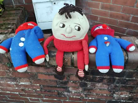 Photo of free Knitted Humpty Dumpty/Clowns (Saint James Ward EX4) #1