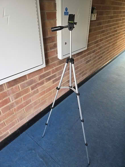 Photo of free Camera Tripod (Worcester WR2) #1