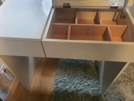 Photo of free white vanity unit (sinfin derby DE24) #1