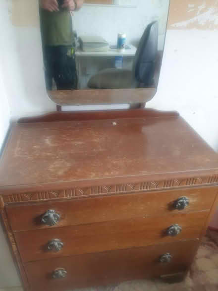 Photo of free chest of drawers with mirror (Sandon CM2) #1