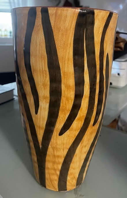 Photo of free 2 vases (Jamaica queens) #2