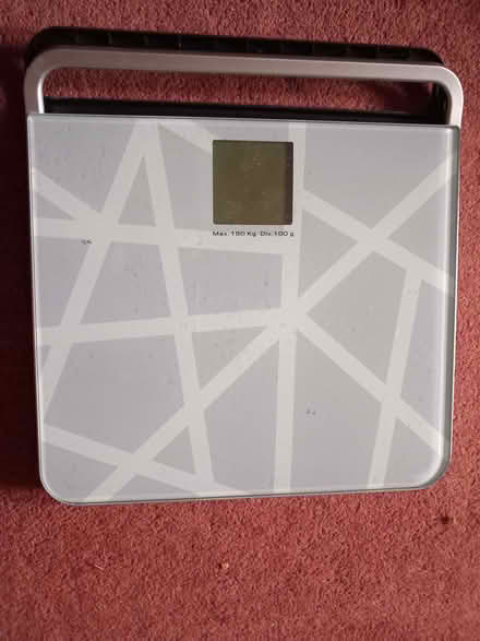 Photo of Ikea Saltviken Bathroom scale for parts/broken (Ilford IG1) #1