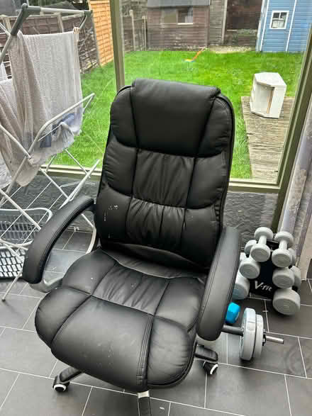 Photo of free Black computer chair (Sheldon B26) #1